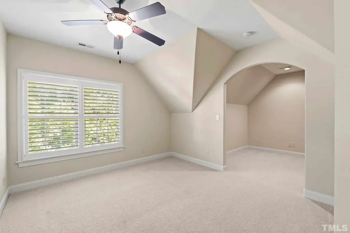 Interior 5 – 2-Story House Plan 4300 ft²: 4 Beds, Home Office, 4 Baths, Open Floor Plan, 2-Car Garage — 88919R