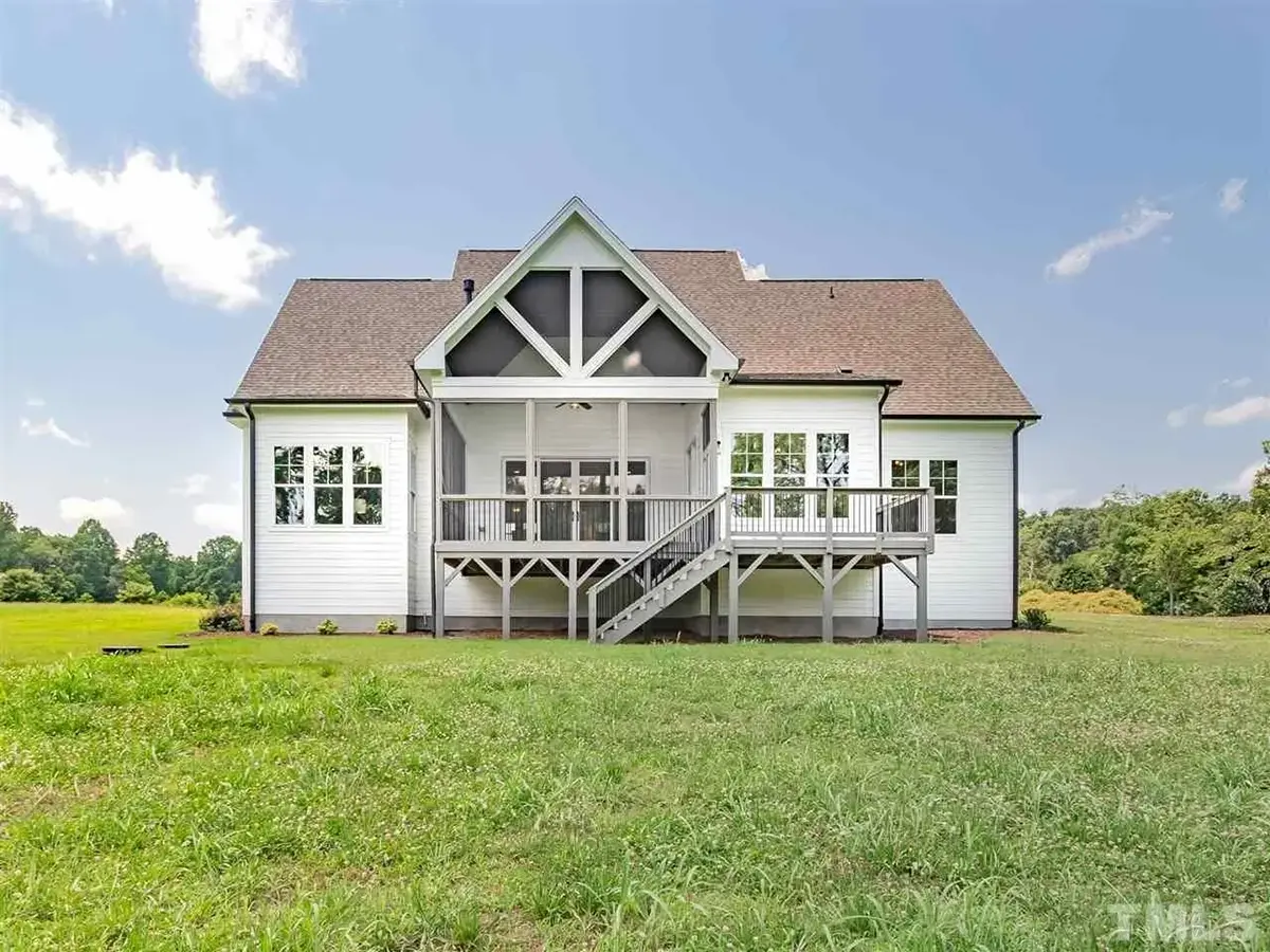 Main Images 4 – 1.5-Story House Plan 3912 ft²: 5 Beds, 4.5 Baths, Open Floor Plan, 3-Car Garage — 64220R