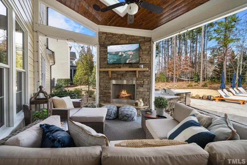 Main Images 8 – 2-Story House Plan 4886 ft²: 5 Beds, Home Office, 4.5 Baths, Open Floor Plan, 2-Car Garage — 78053R