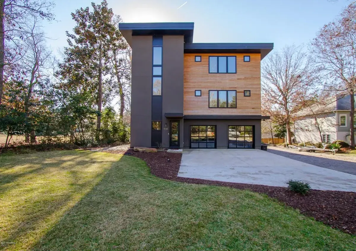 Actual Photos of House 15 – 3-Story House Plan 3779 ft²: 5 Beds, Home Office, 4 Baths, Open Floor Plan, 2-Car Garage — 70598R