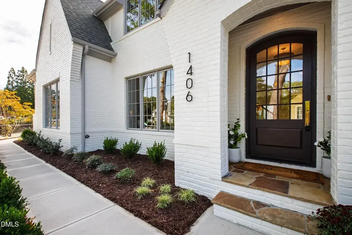 Actual Photos of House 23 – 2-Story House Plan 4133 ft²: 5 Beds, Home Office, 5.5 Baths, Open Floor Plan, 3-Car Garage — 35974R