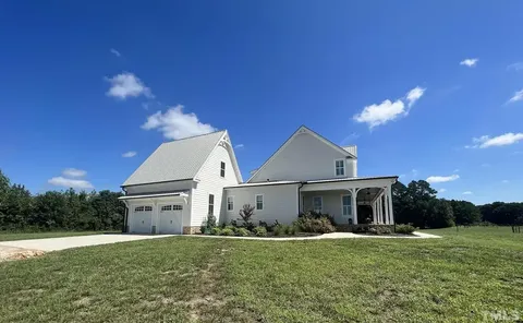 Actual Photos of House 4 – 1.5-Story House Plan 2821 ft², 3 Beds — 15170R