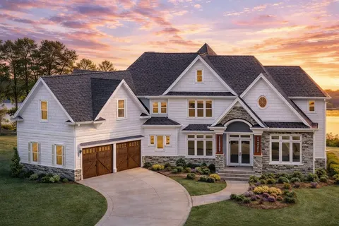 Main Images 4 – 2-Story House Plan 5350 ft², 4 Beds — 82132R