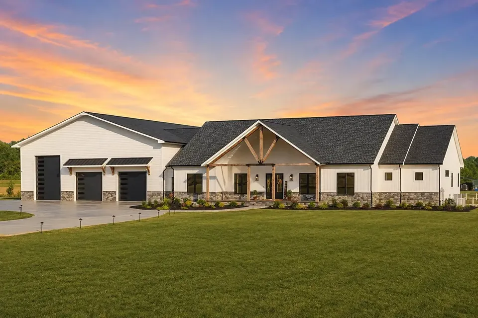 Main Images 2 – 1-Story House Plan 4038 ft², 3 Beds — 66314R