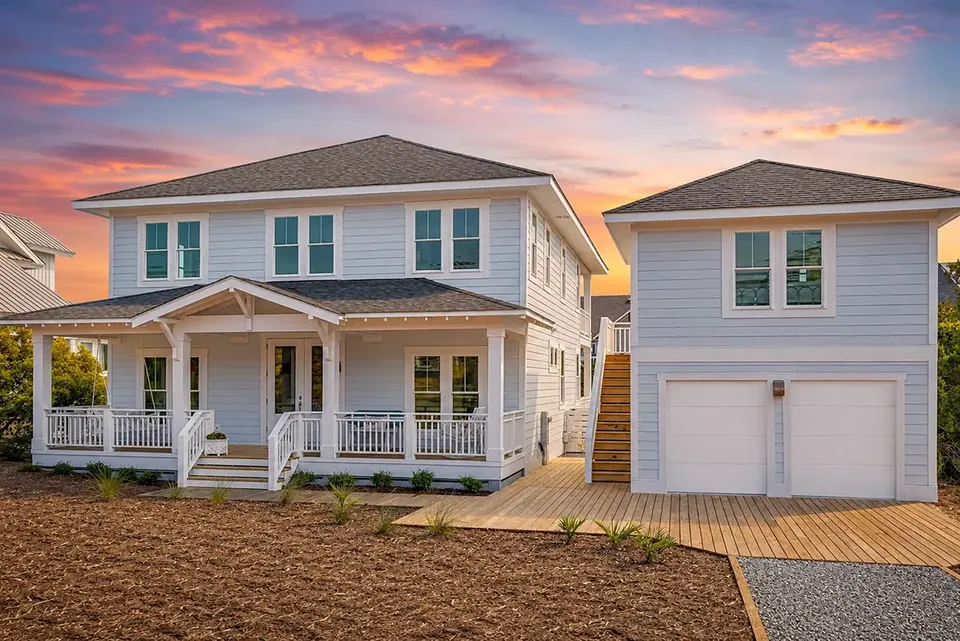 Main Images 2 – 2-Story House Plan 2356 ft², 5 Beds — 53391R