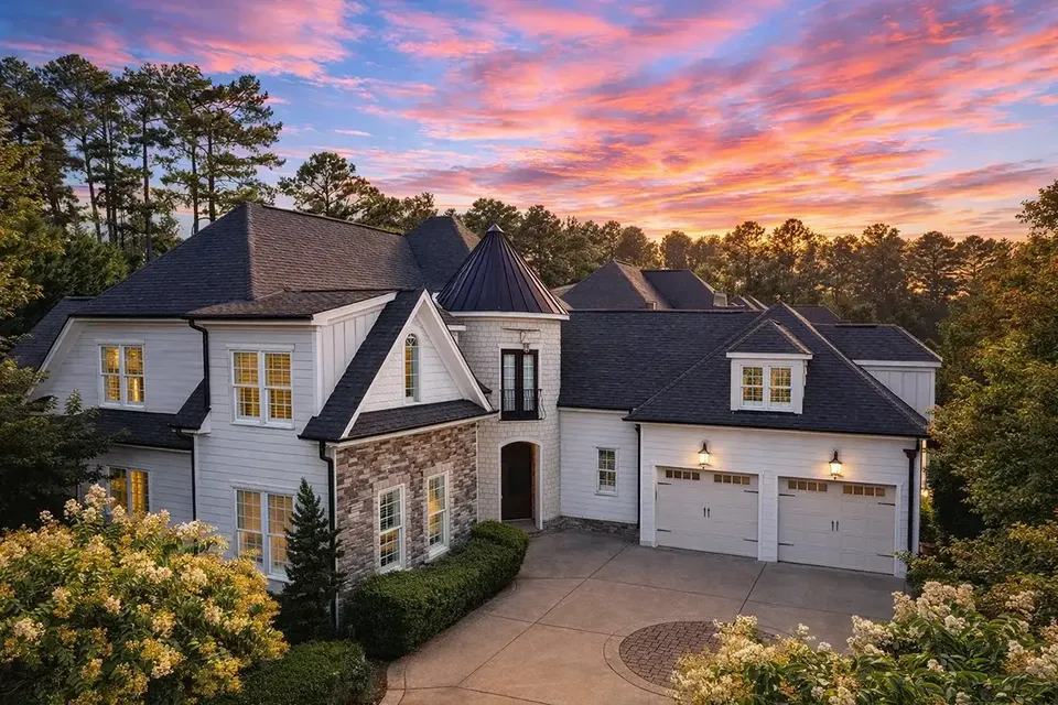 Main Images 2 – 2-Story House Plan 4300 ft², 4 Beds — 88919R
