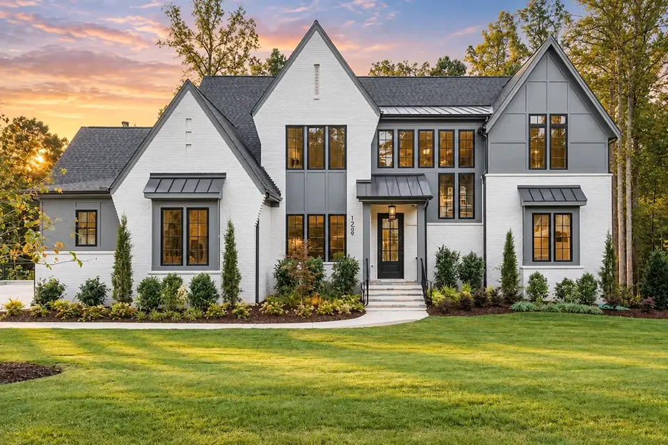 Main Images 2 – 2-Story House Plan 5950 ft², 4 Beds — 34919R